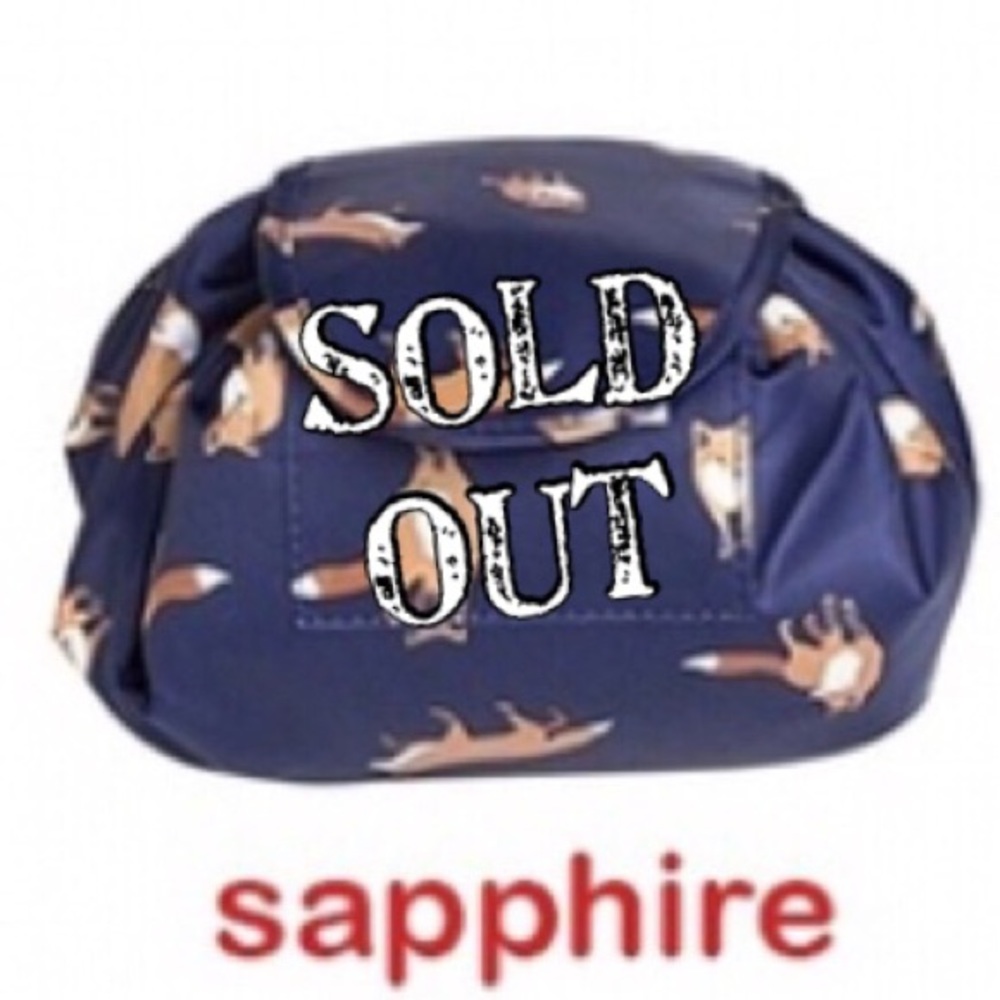 New Waterproof Travel Makeup Bag - Picture 6 of 8